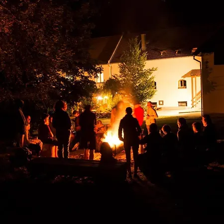 Ubytování v soukromí Penzion Jiřičná *